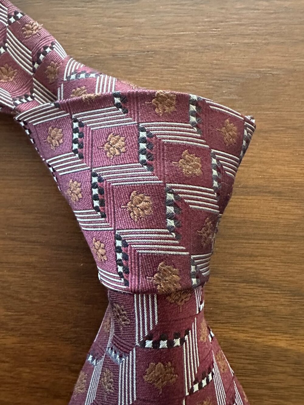 Ermenegildo Zegna Burgundy Gold Geometric Silk Tie